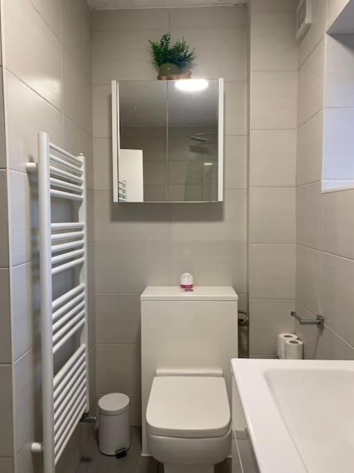 Brighton New Apartment Free Parking Sleeps 6 Екстер'єр фото