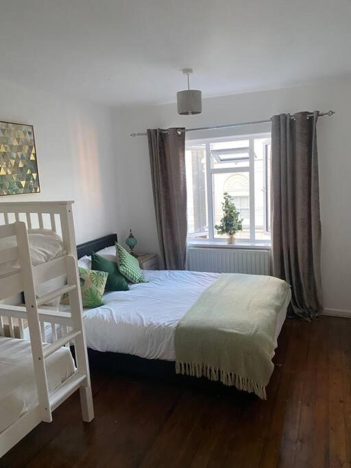 Brighton New Apartment Free Parking Sleeps 6 Екстер'єр фото