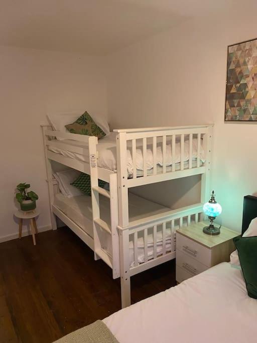Brighton New Apartment Free Parking Sleeps 6 Екстер'єр фото